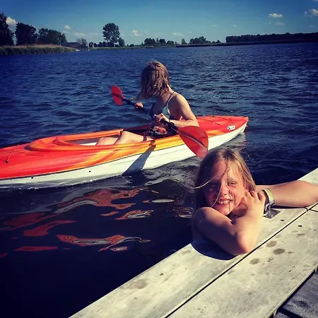 Campsite Buiten Aan De Baak *