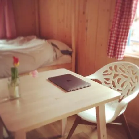 Camping Buiten Aan De Baak