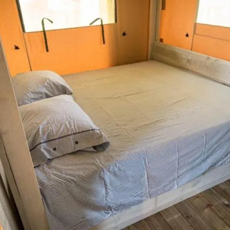 Camping Buiten Aan De Baak Steenbergen (North Brabant)