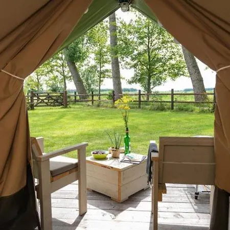 Camping Buiten Aan De Baak